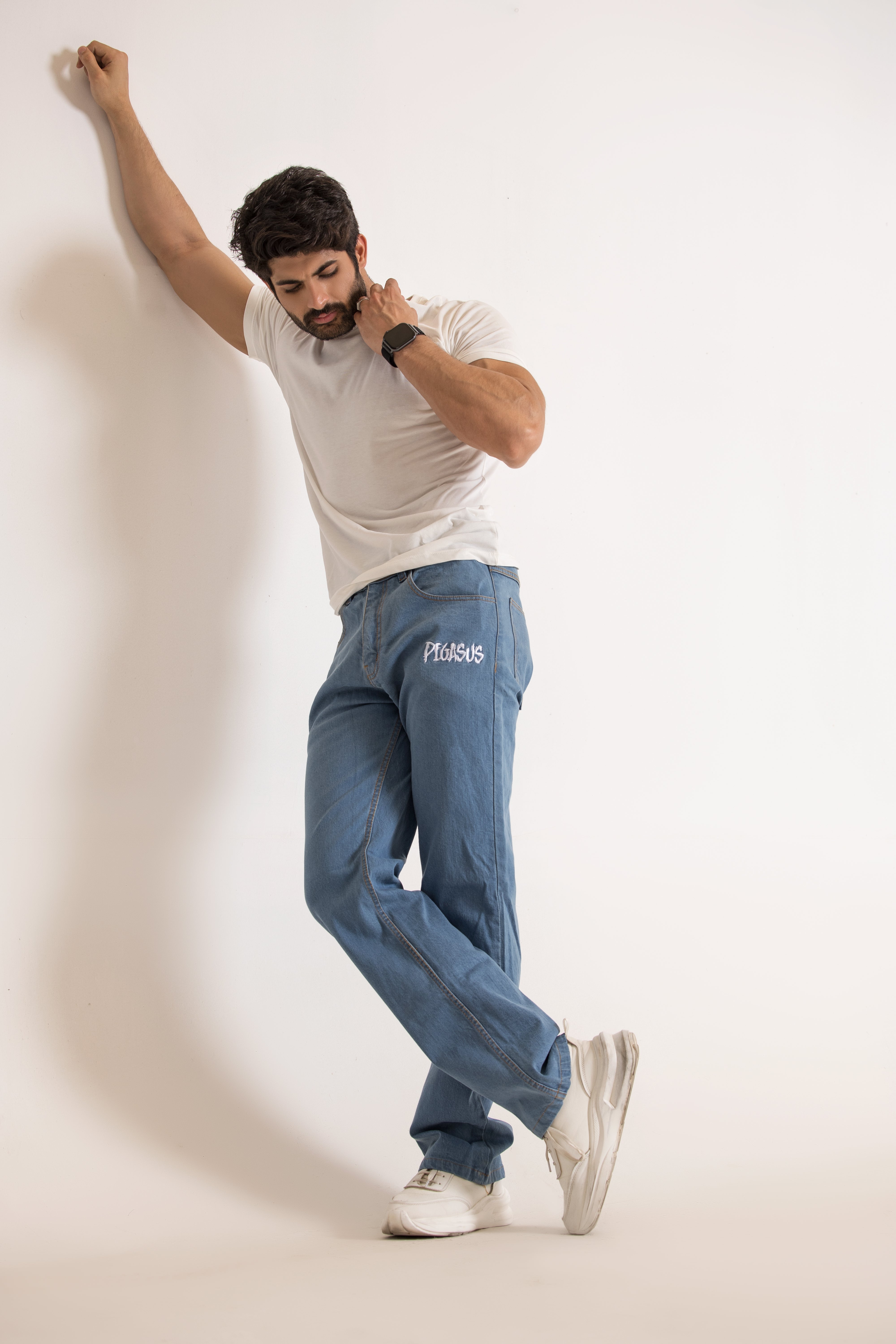 BLUE BAGGY JEANS
