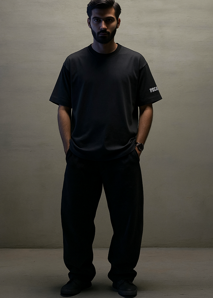 BASIC BLACK T-SHIRT- BOXY FIT Pegasus