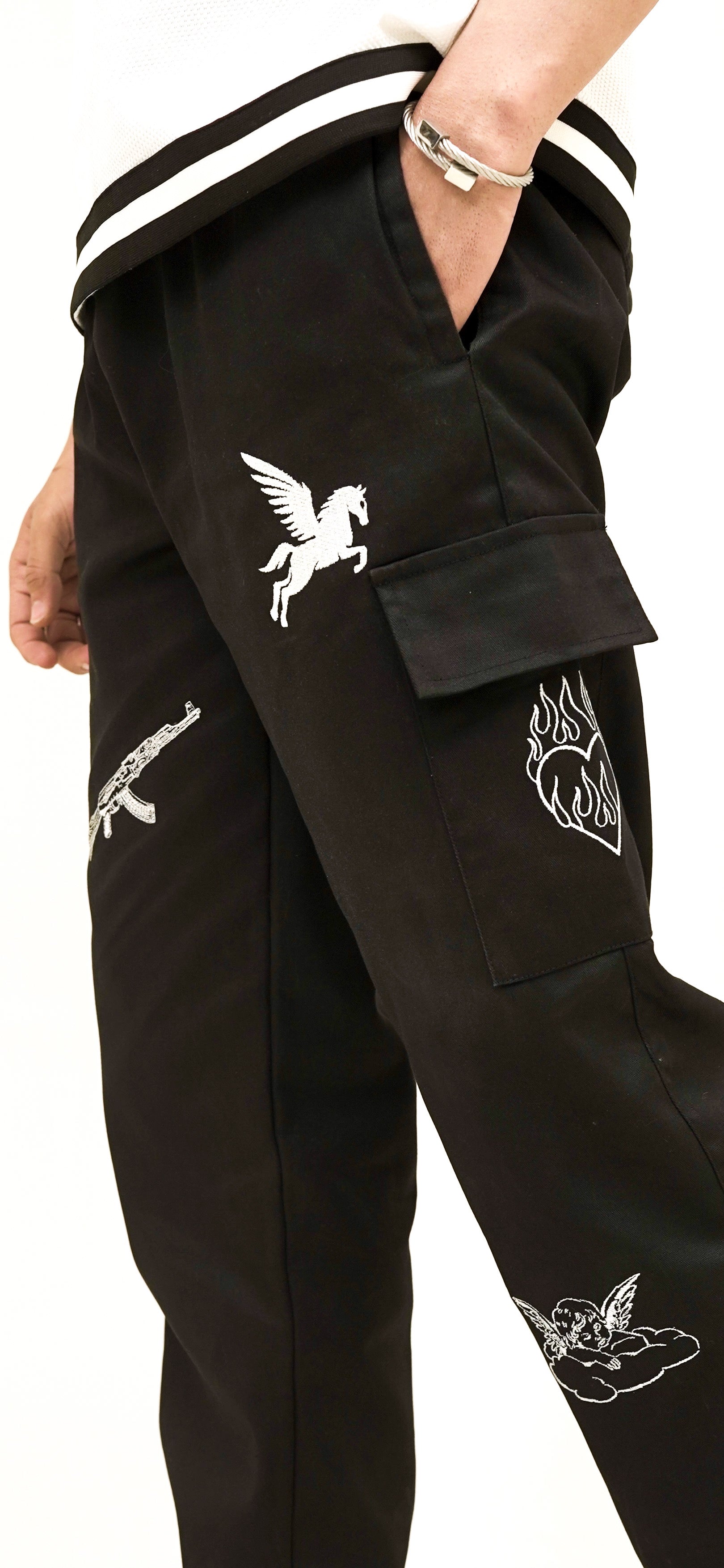 EMBROIDERED CARGO- BLACK Pegasus