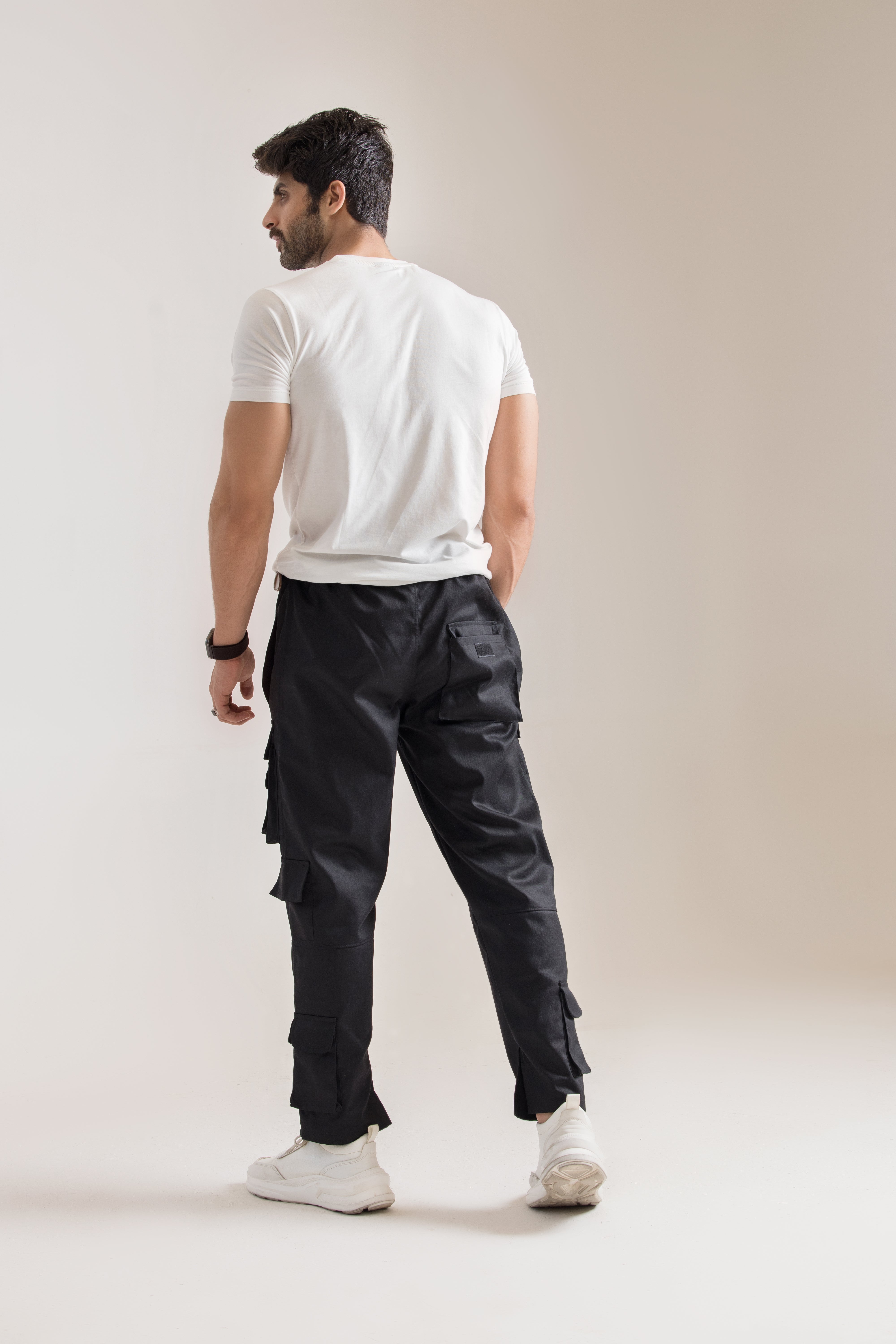 XI Cargo Black Pegasus