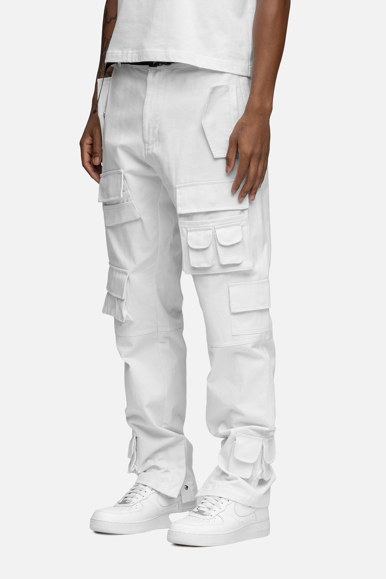 XI Cargo White