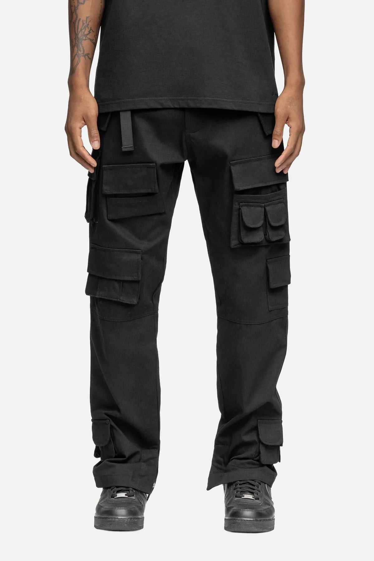 XI Cargo Black Pegasus